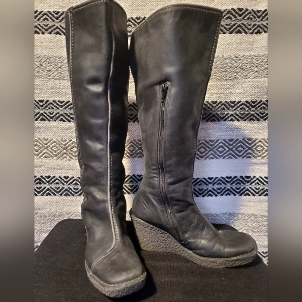 Fly London boots, size 38